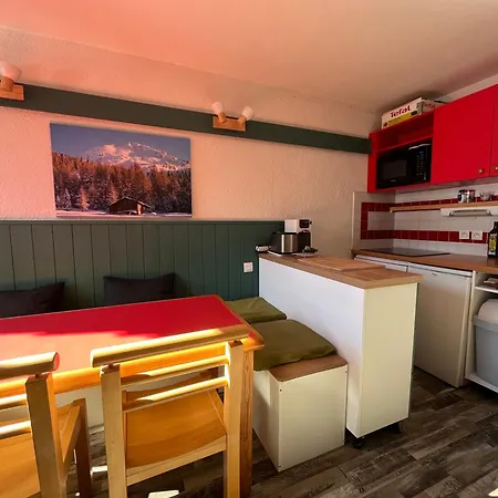 Appartement Plein Sud Au Pied Des Pistes, Piscine Et Parking Gratuits *